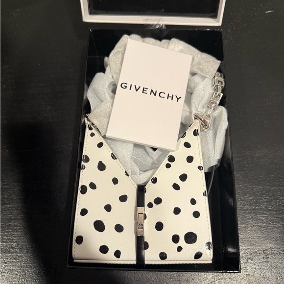 Givenchy cut out micro bag X Disney - Picture 6 of 8